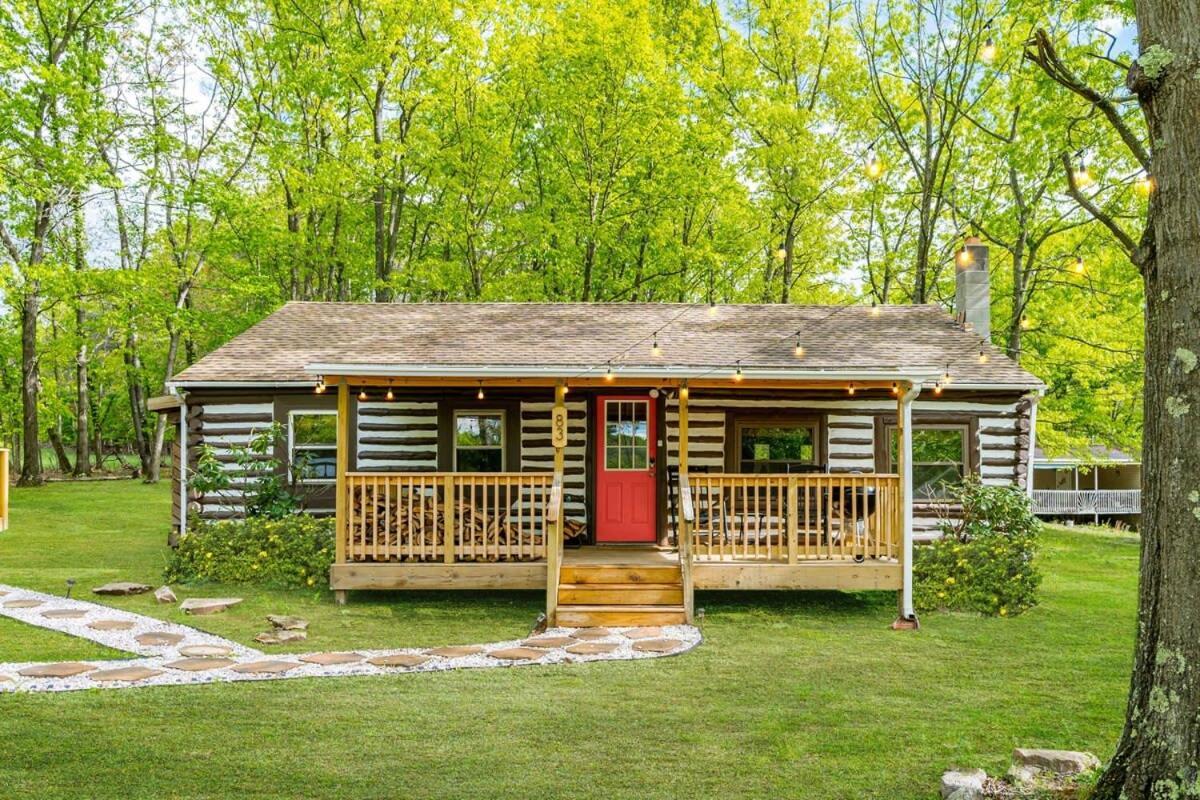 Modernized Log Cabin W Hot Tub Fire Pit & Views Berkeley Springs Exterior photo